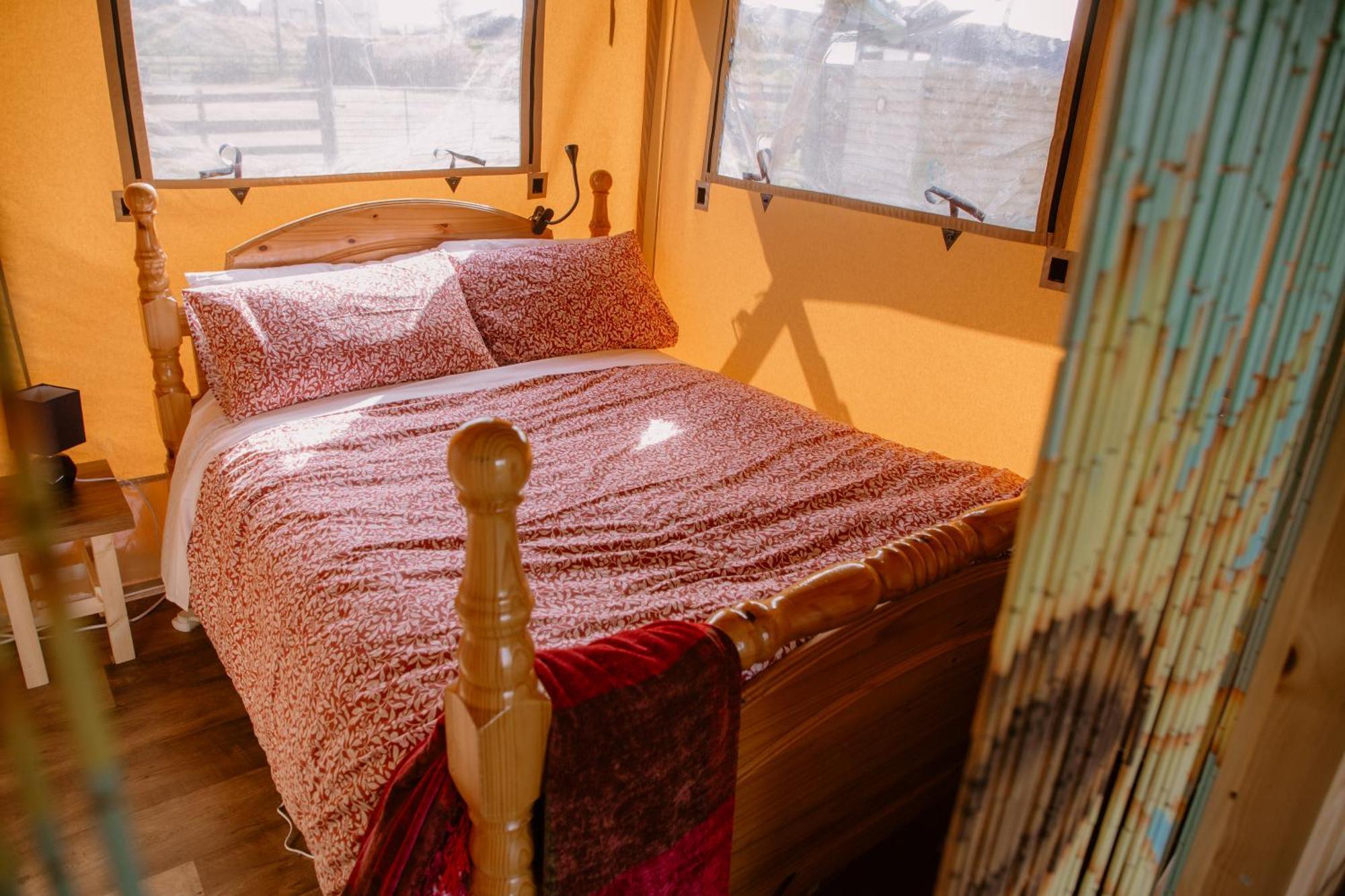 Rosgarron Safari Canvas Glorious Glamping Роскошный шатер *