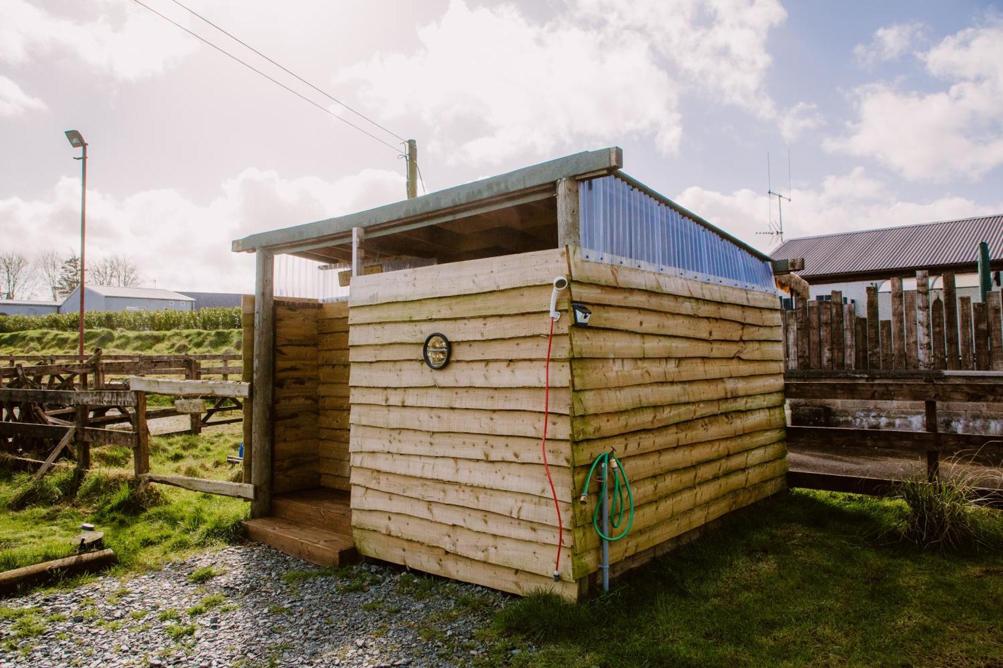 Rosgarron Safari Canvas Glorious Glamping Роскошный шатер Марафелт